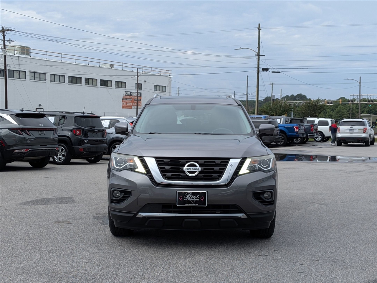 2017 Nissan Pathfinder SL photo 4