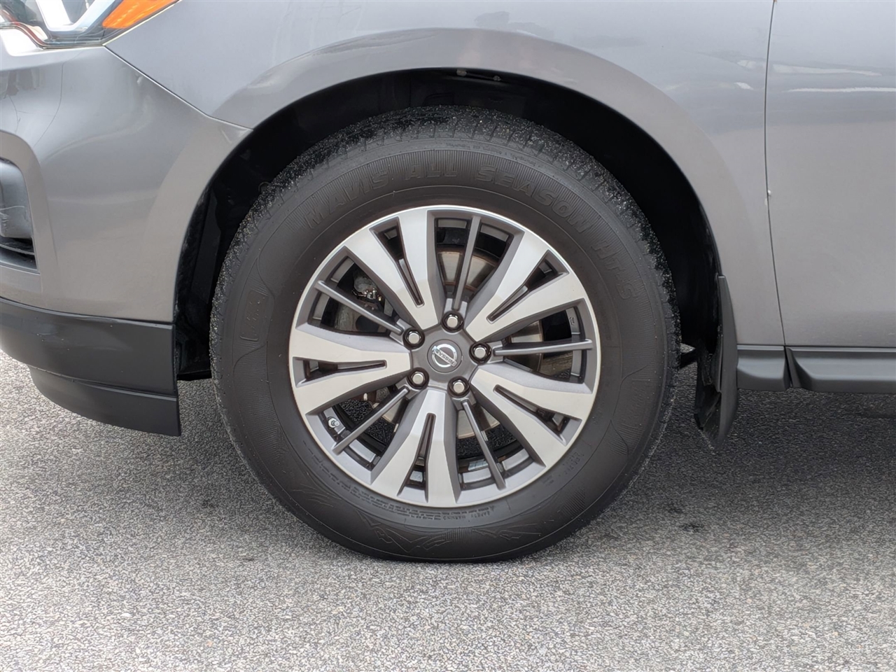 2017 Nissan Pathfinder SL photo 6