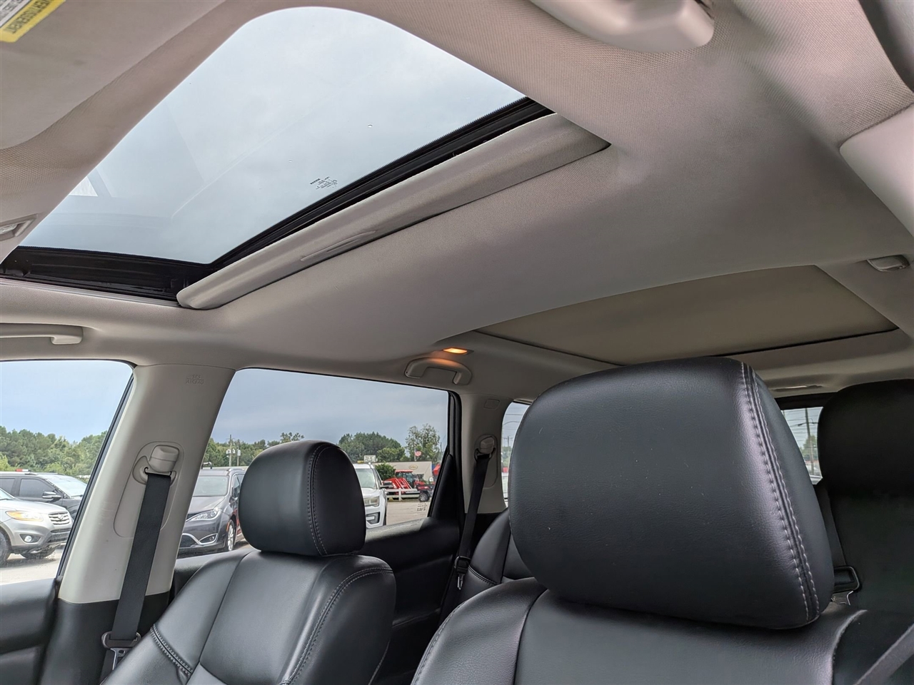 2017 Nissan Pathfinder SL photo 19
