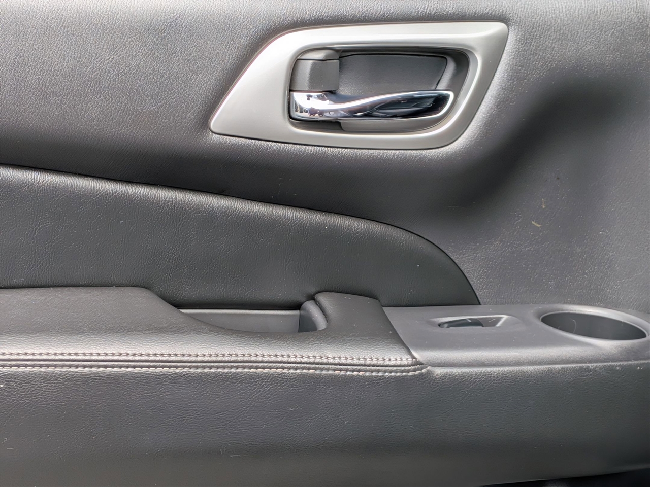 2017 Nissan Pathfinder SL photo 21
