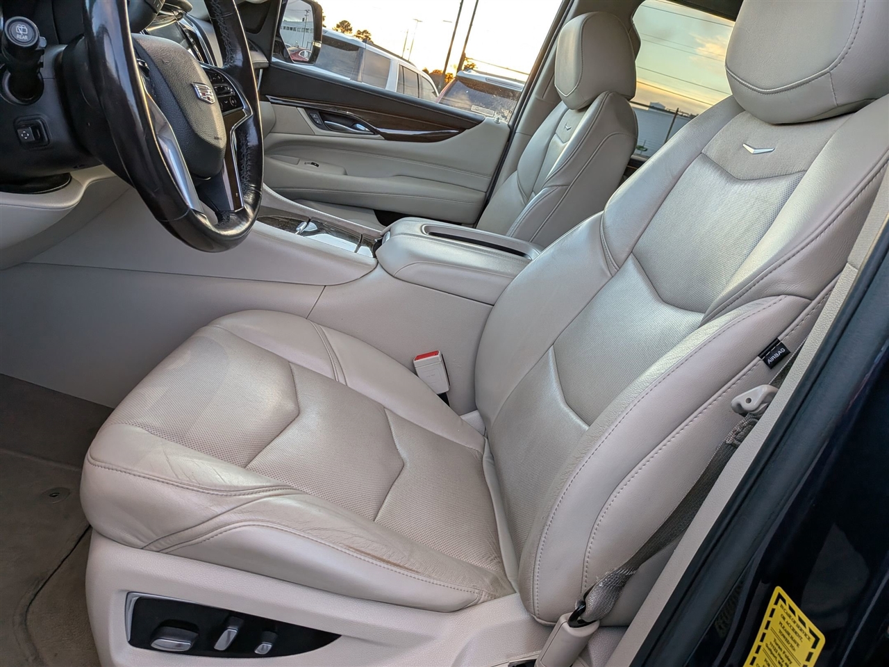 Cadillac Escalade ESV  2020