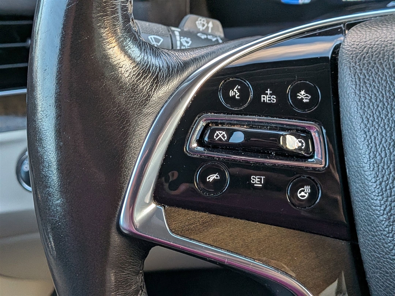 Cadillac Escalade ESV  2020