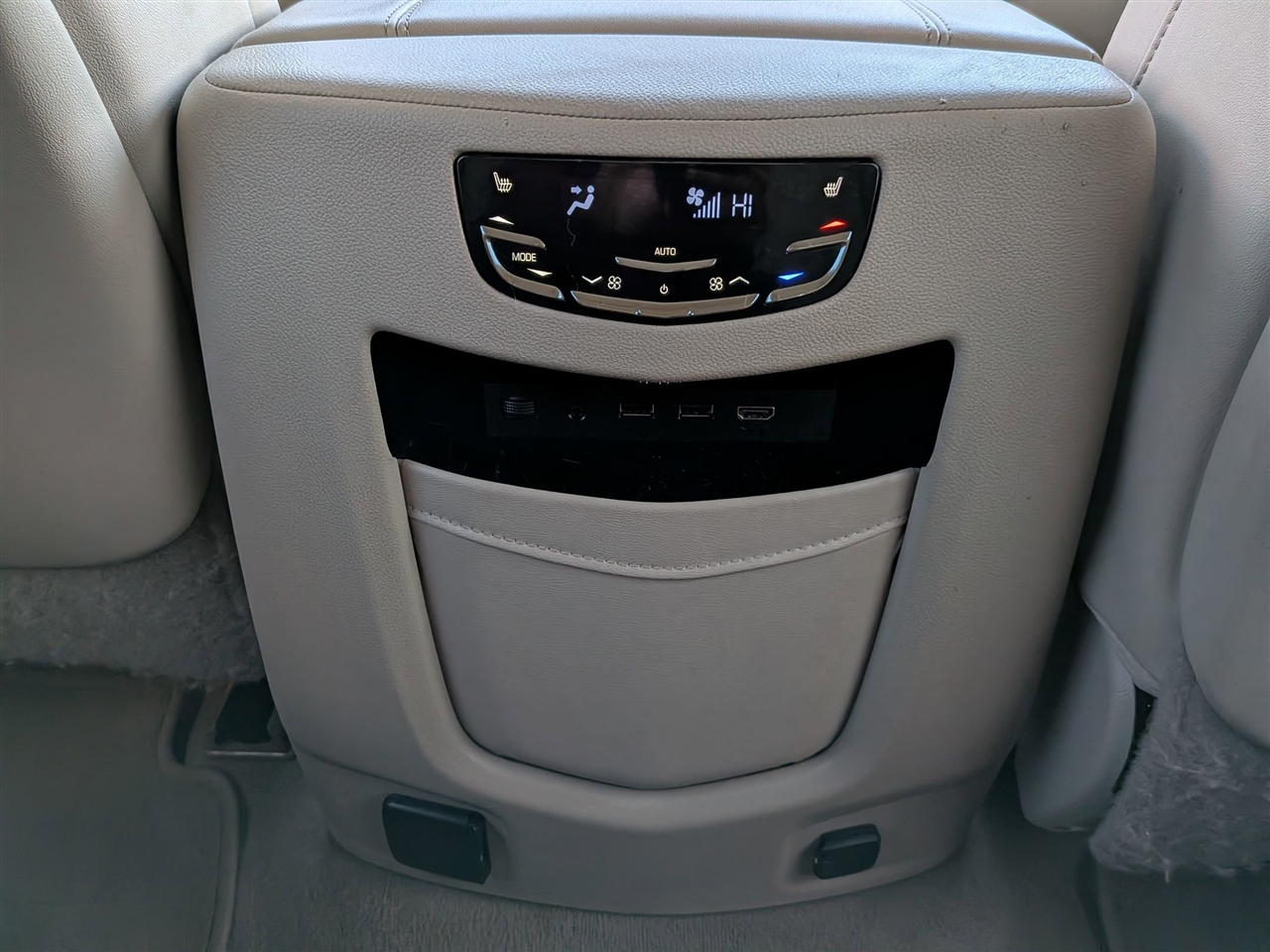 Cadillac Escalade ESV  2020