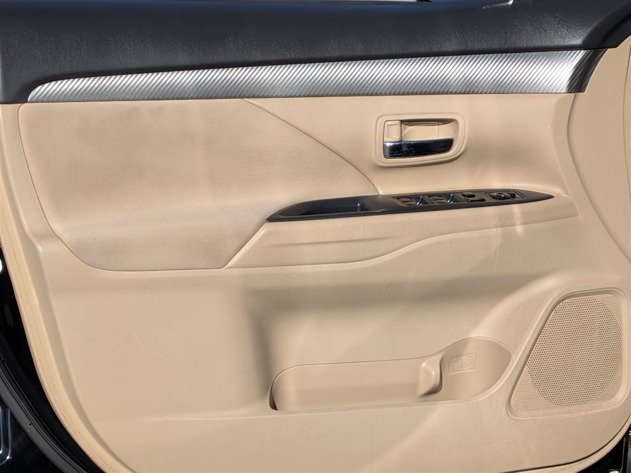 Mitsubishi Outlander  2018