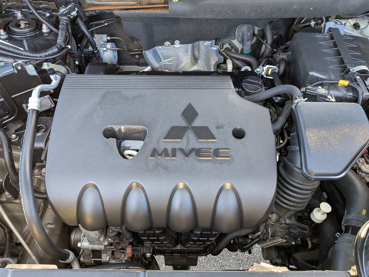 Mitsubishi Outlander  2018