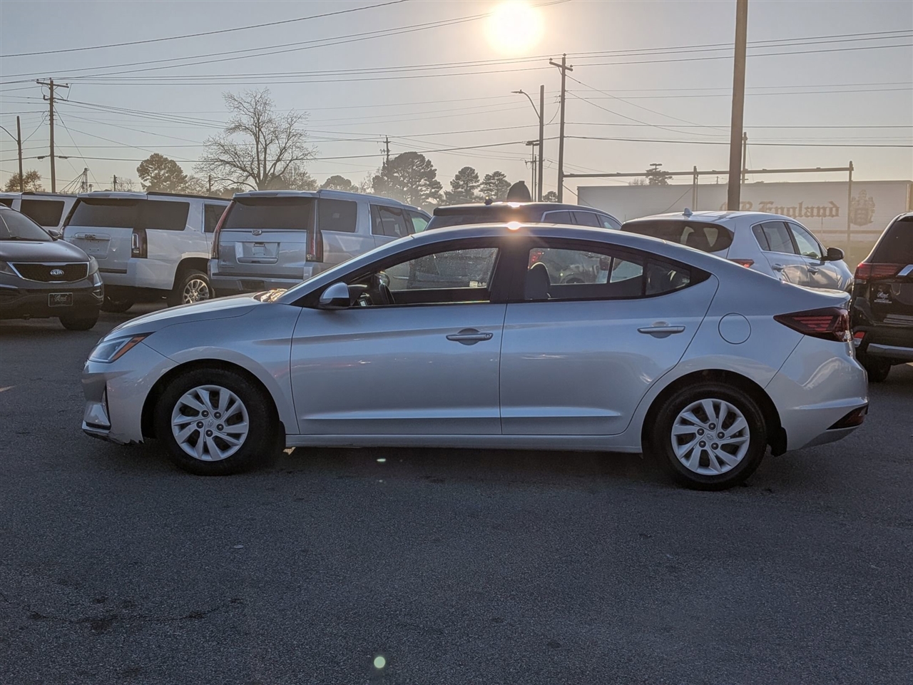 Hyundai Elantra  2020