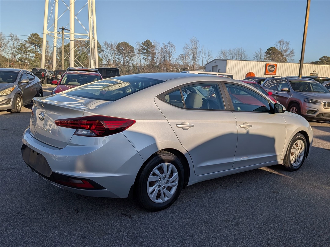 Hyundai Elantra  2020
