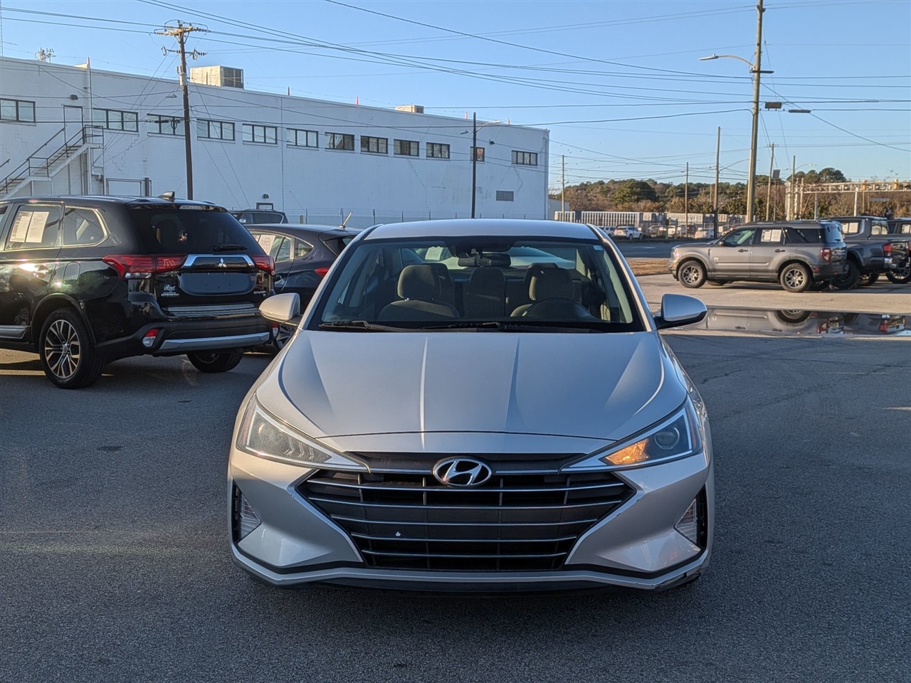 Hyundai Elantra  2020