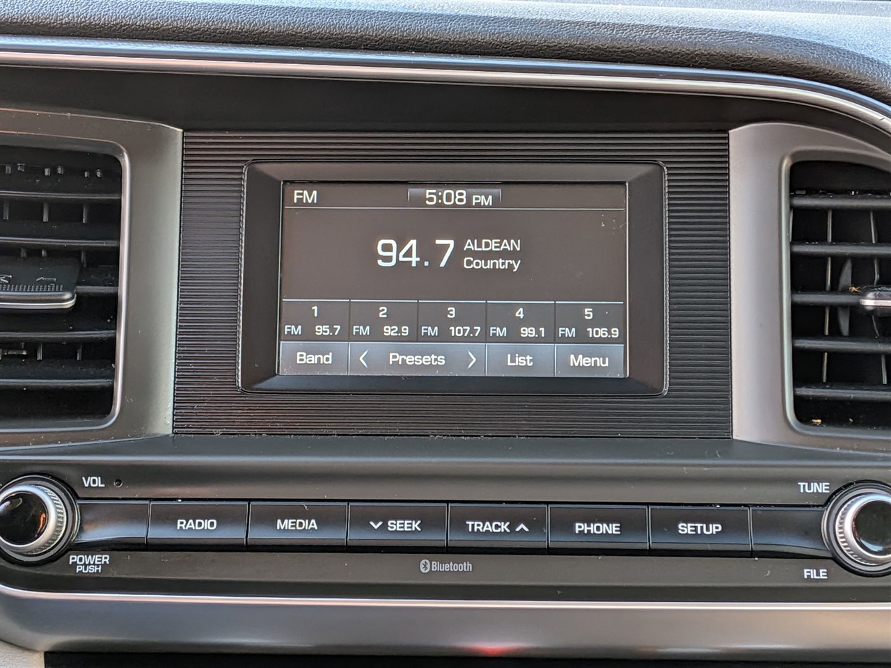 Hyundai Elantra  2020