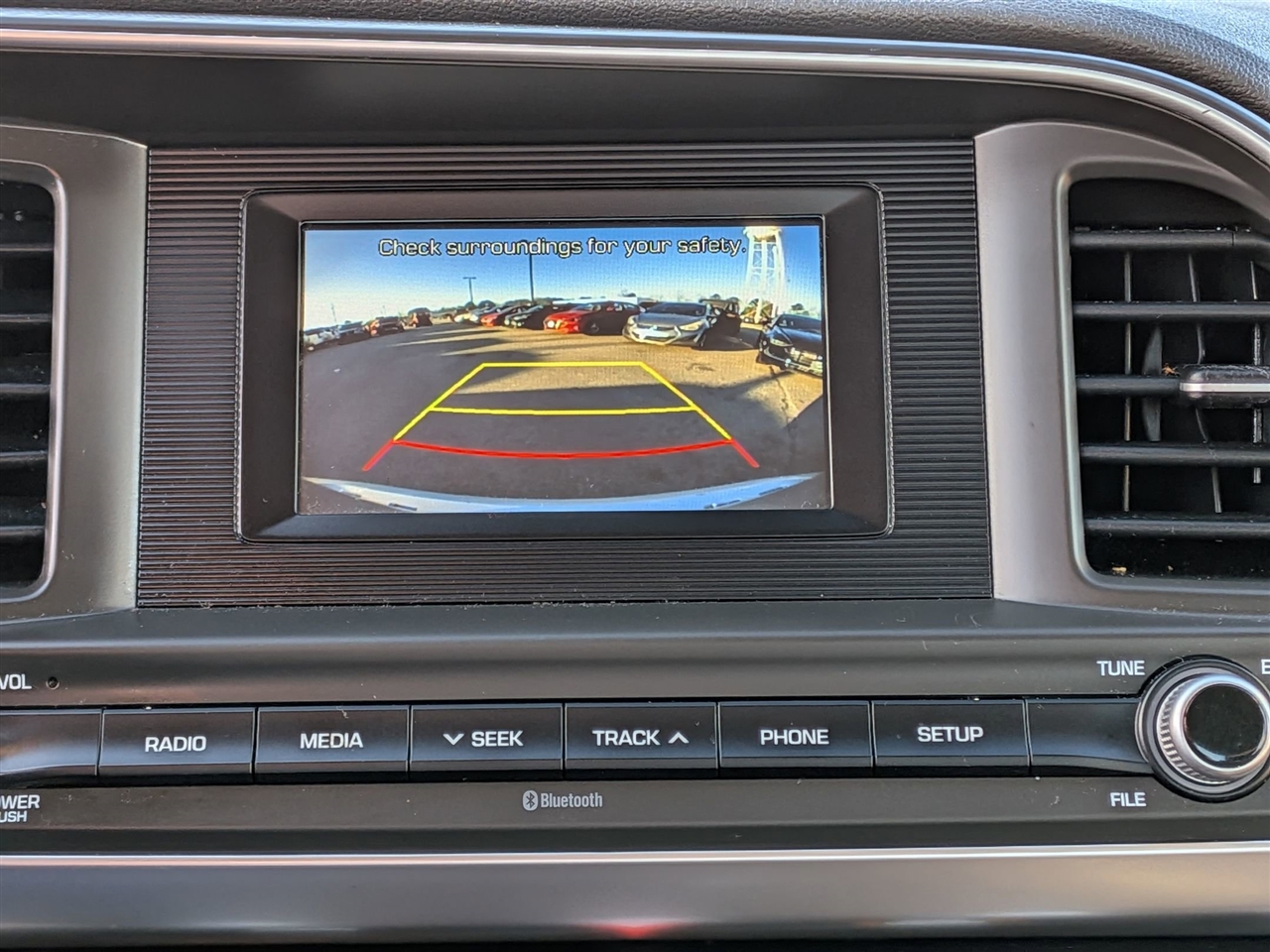 Hyundai Elantra  2020