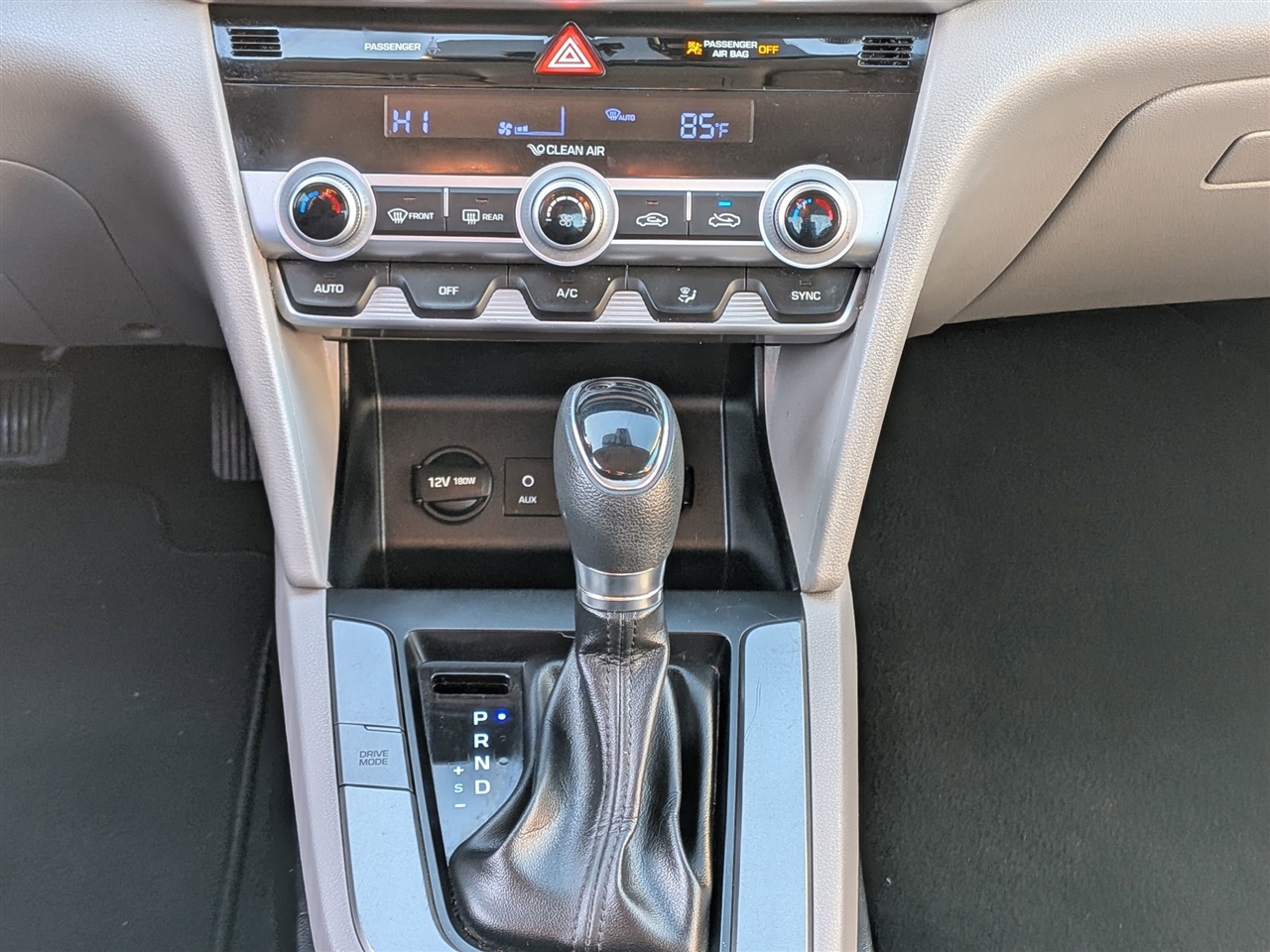 Hyundai Elantra  2020