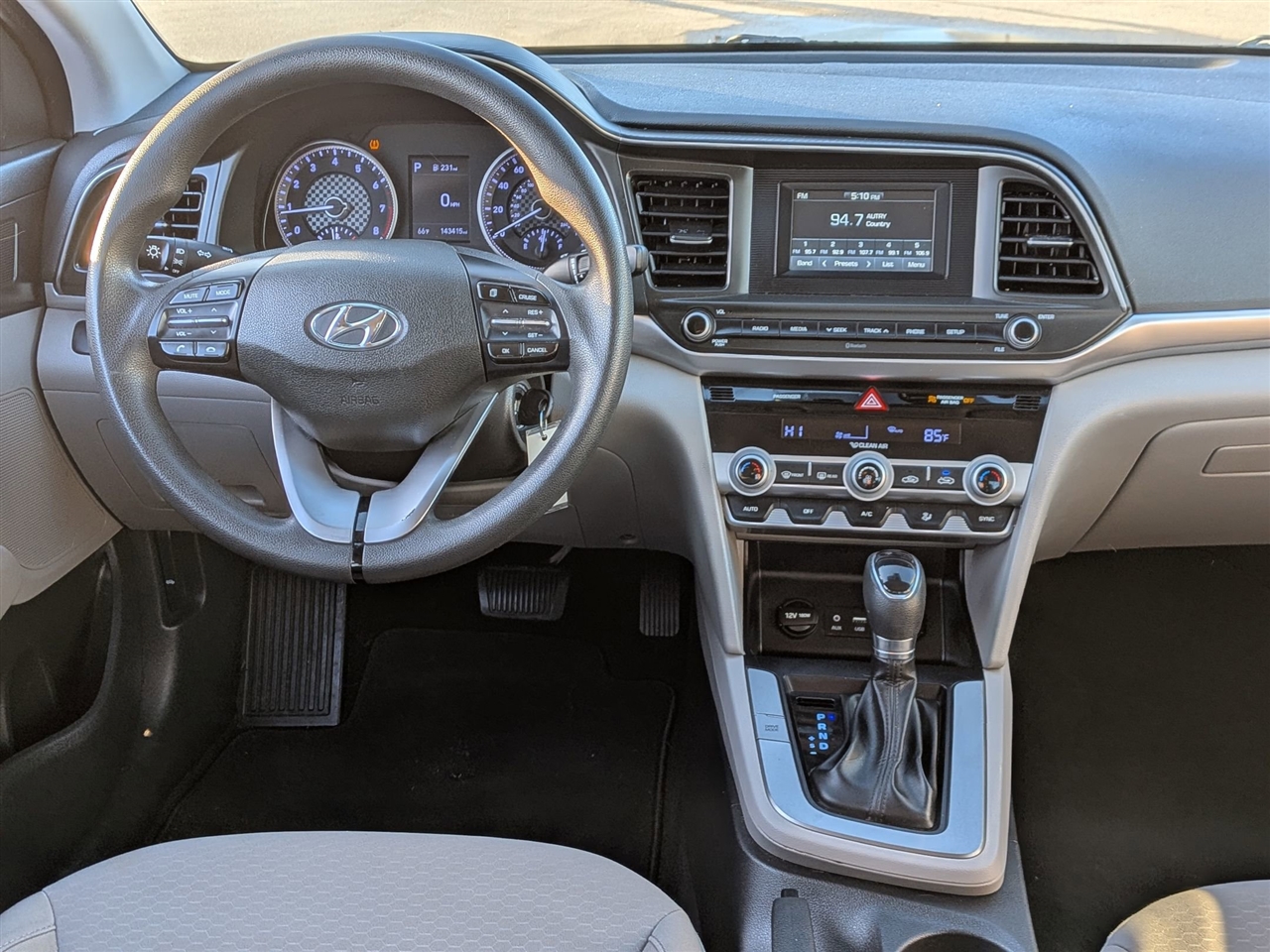 Hyundai Elantra  2020