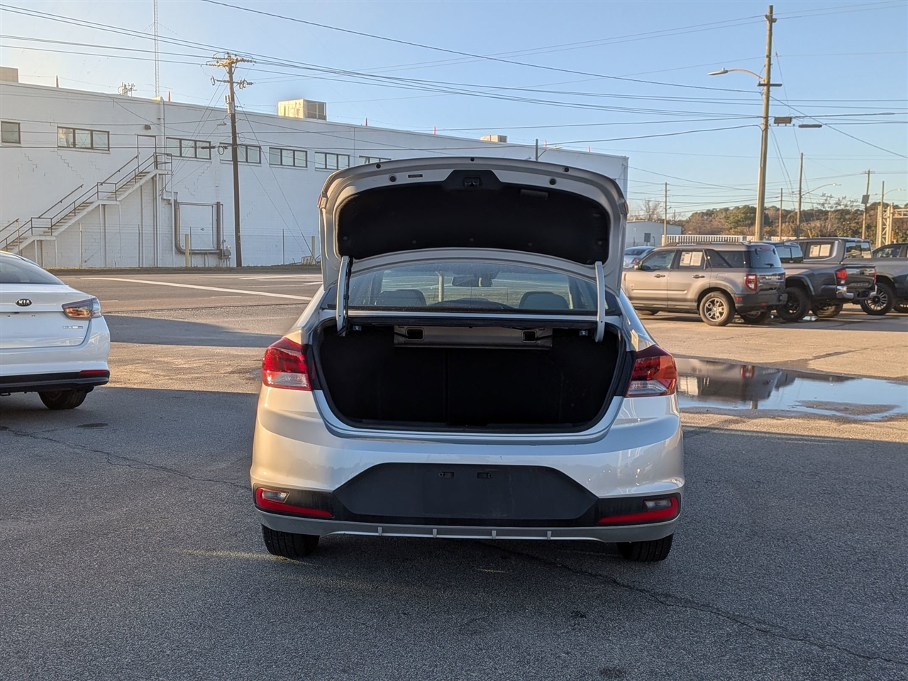 Hyundai Elantra  2020