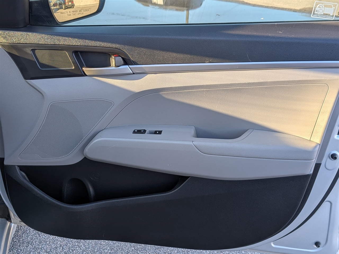 Hyundai Elantra  2020