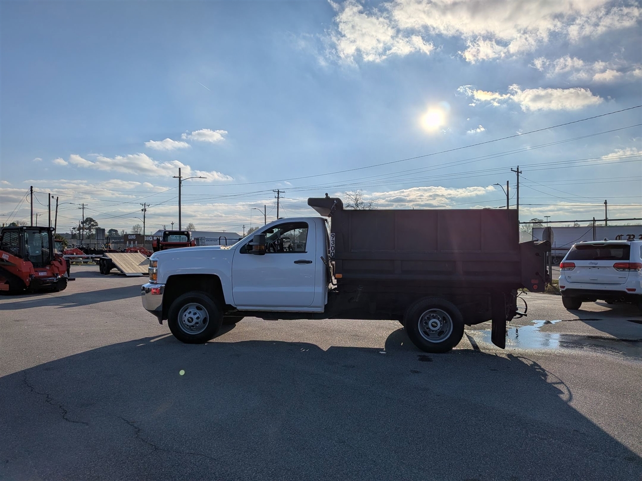 Chevrolet Silverado 3500HD 4WD Reg Cab 137.5" WB, 59.06" CA WT 2018