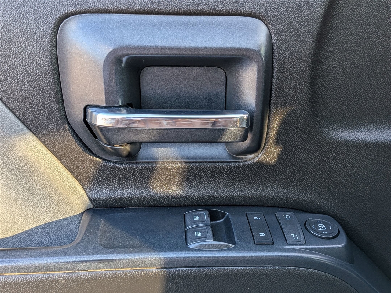 Chevrolet Silverado 3500HD 4WD Reg Cab 137.5" WB, 59.06" CA WT 2018