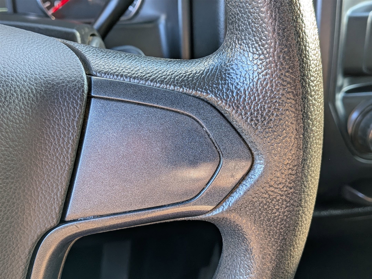 Chevrolet Silverado 3500HD 4WD Reg Cab 137.5" WB, 59.06" CA WT 2018