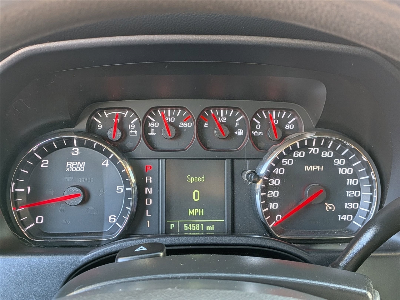 Chevrolet Silverado 3500HD 4WD Reg Cab 137.5" WB, 59.06" CA WT 2018