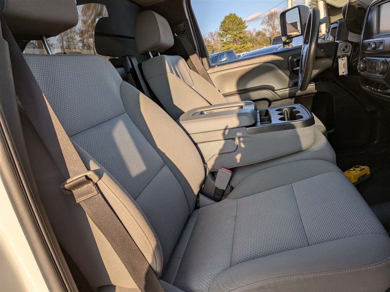 Chevrolet Silverado 3500HD 4WD Reg Cab 137.5" WB, 59.06" CA WT 2018