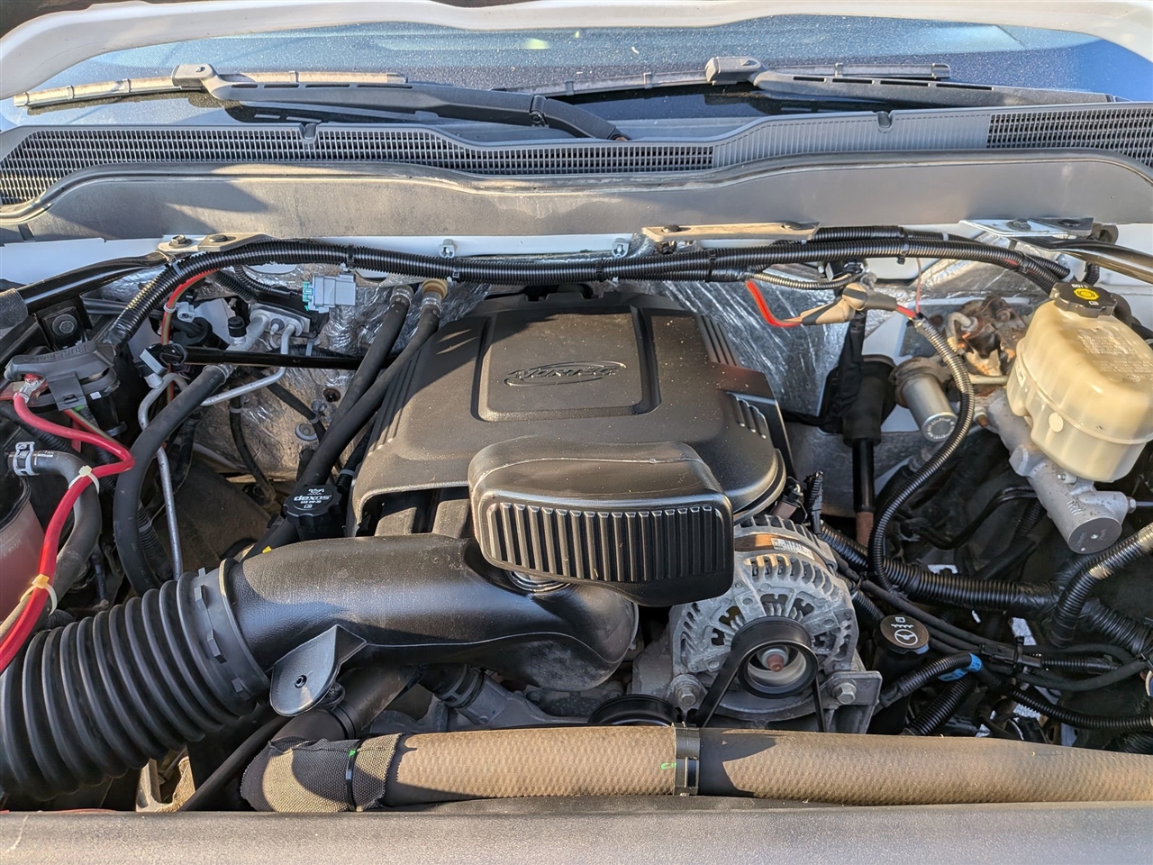 Chevrolet Silverado 3500HD 4WD Reg Cab 137.5" WB, 59.06" CA WT 2018