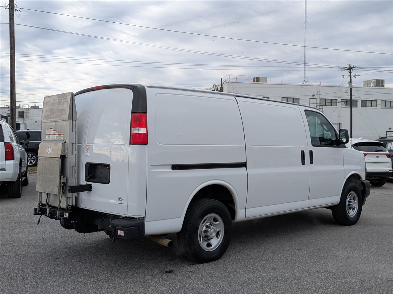 Chevrolet Express Cargo Van RWD 3500 135" 2021