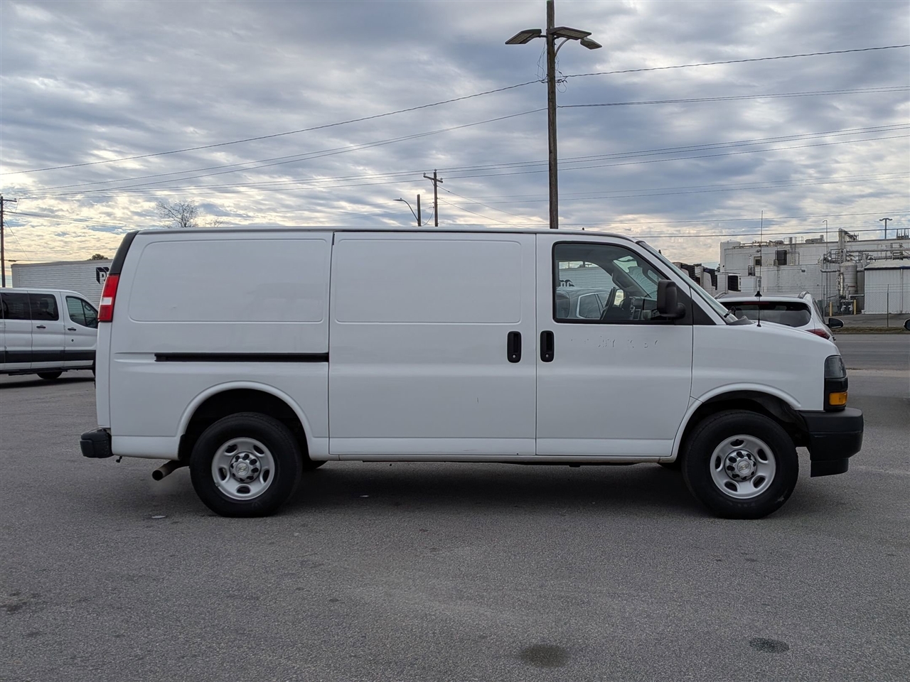 Chevrolet Express Cargo Van RWD 3500 135" 2021