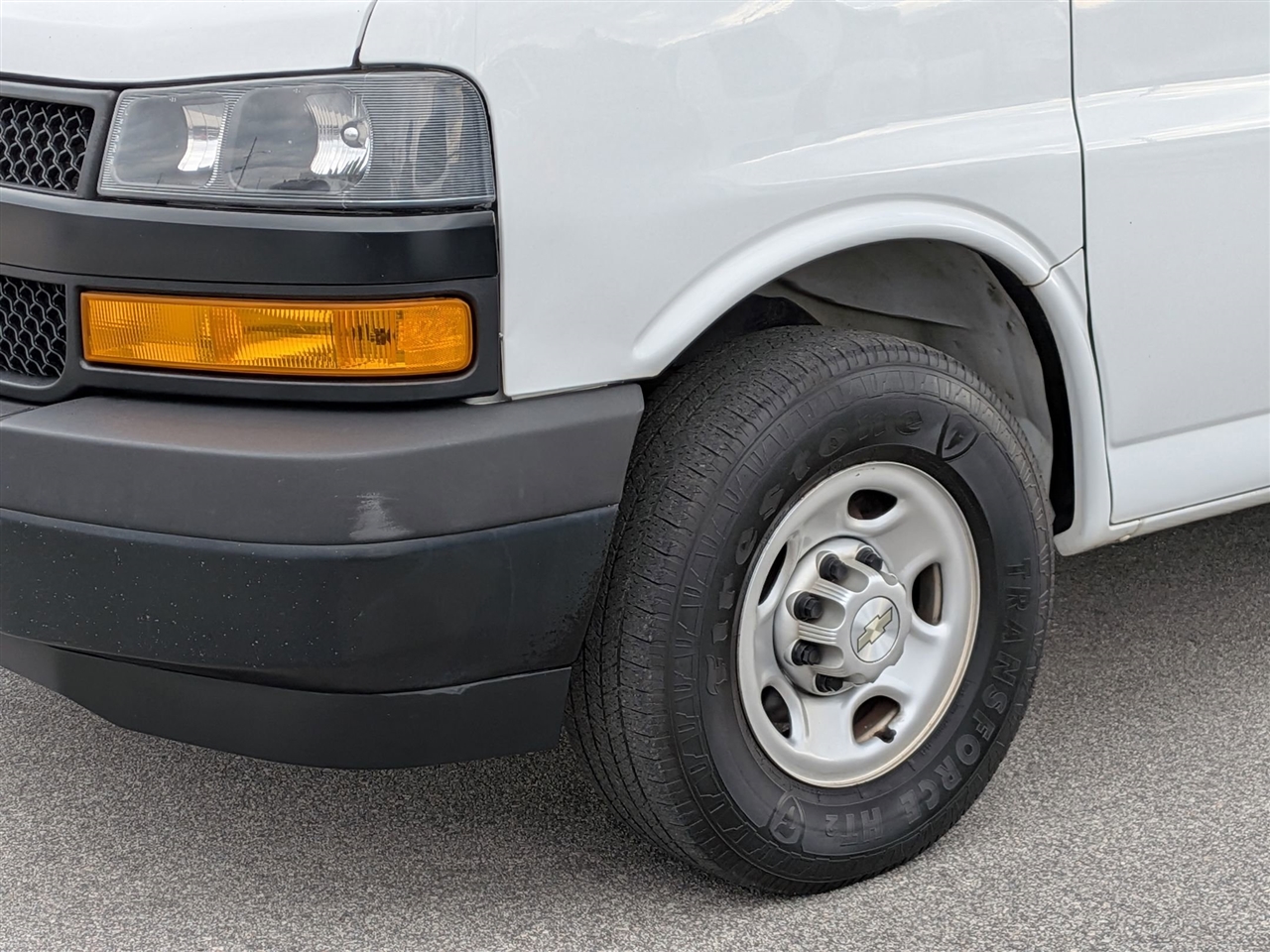 Chevrolet Express Cargo Van RWD 3500 135" 2021