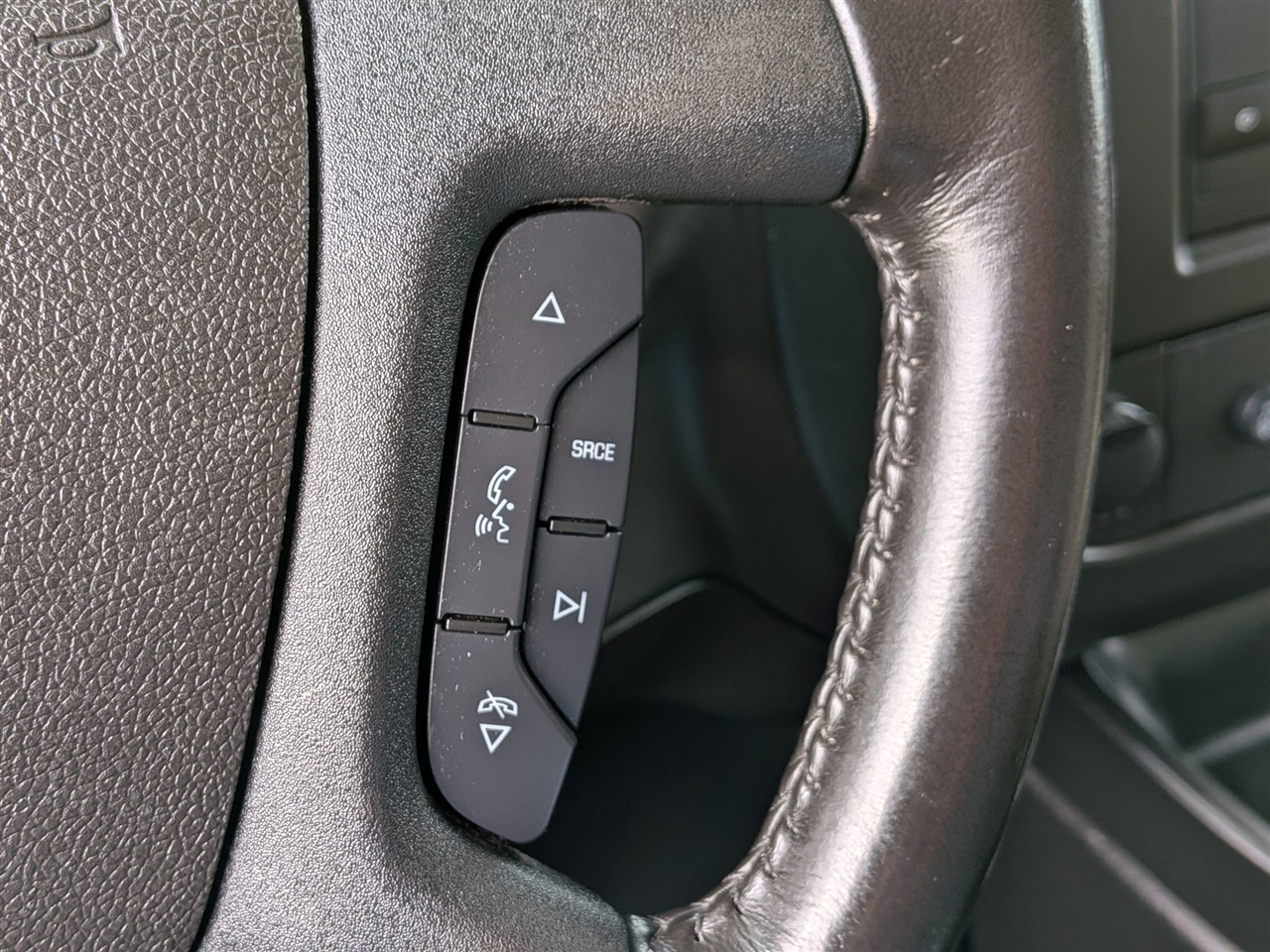 Chevrolet Express Cargo Van RWD 3500 135" 2021