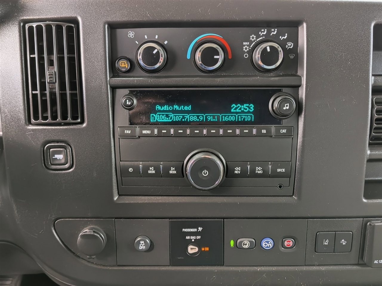 Chevrolet Express Cargo Van RWD 3500 135" 2021