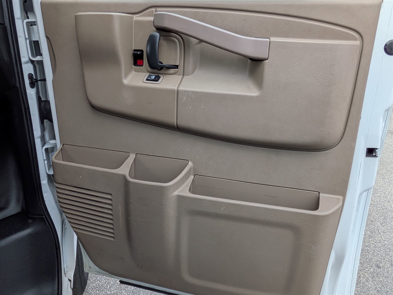 Chevrolet Express Cargo Van RWD 3500 135" 2021