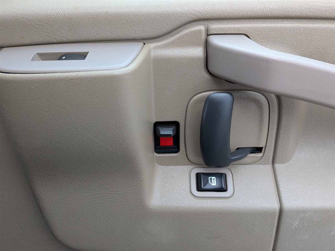 Chevrolet Express Cargo Van RWD 3500 135" 2021