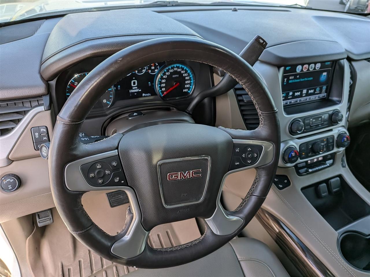 GMC Yukon  2017