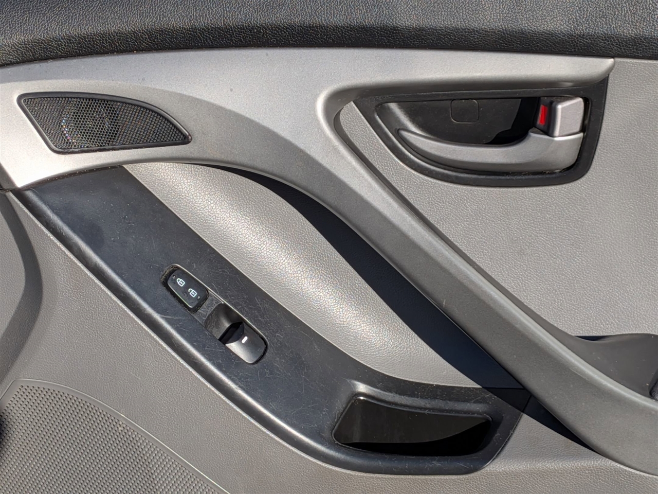 Hyundai Elantra  2015