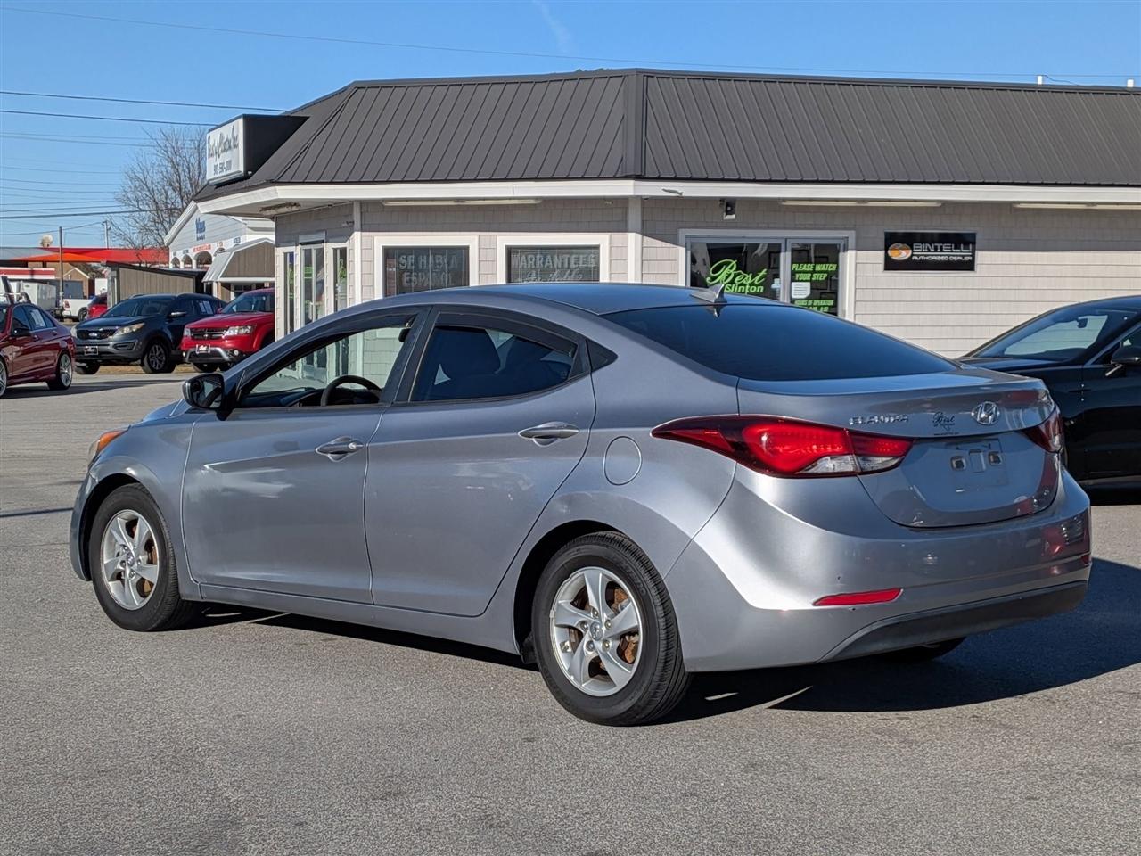 Hyundai Elantra  2015