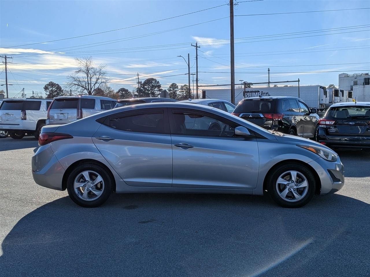 Hyundai Elantra  2015