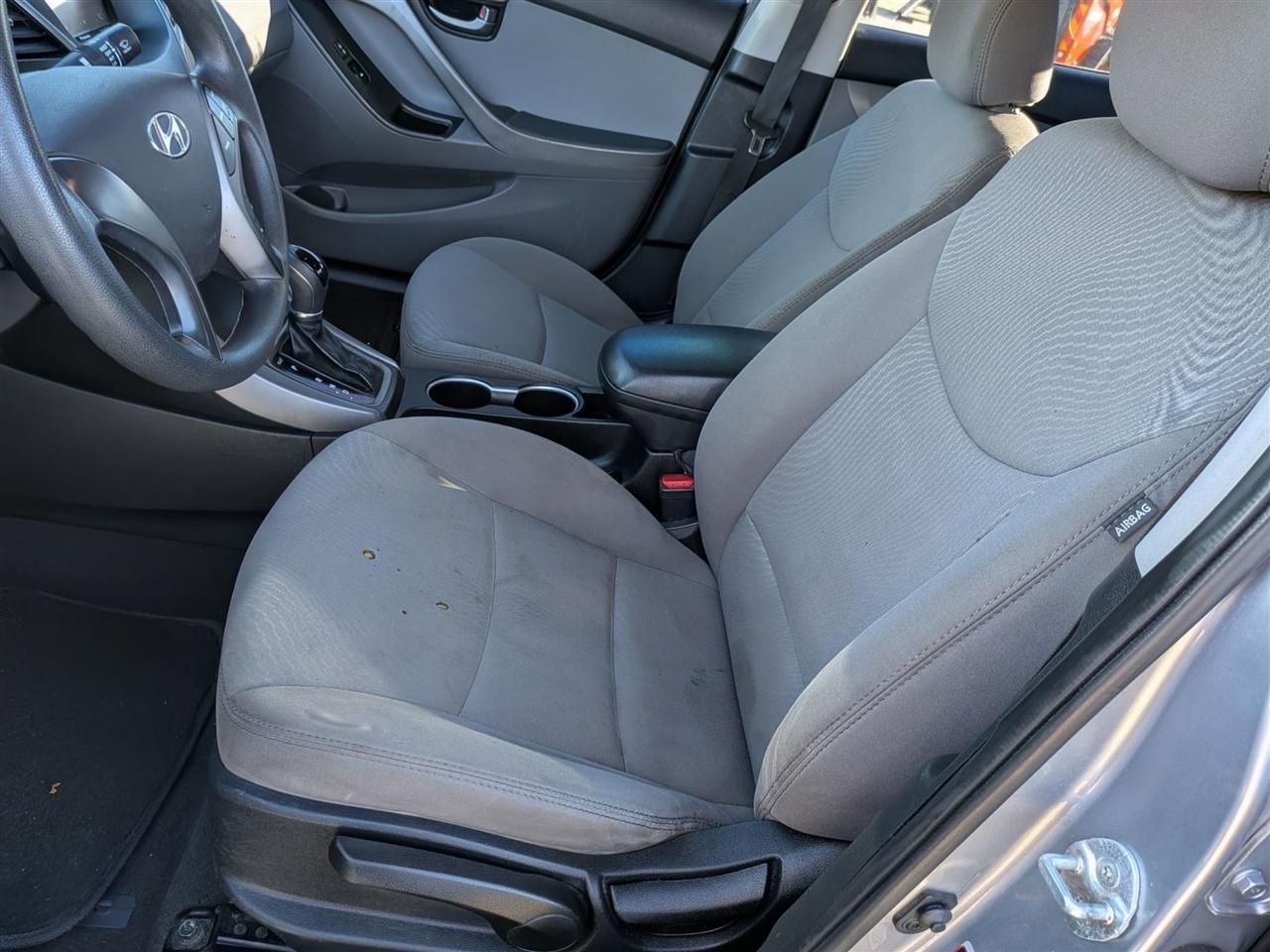 Hyundai Elantra  2015