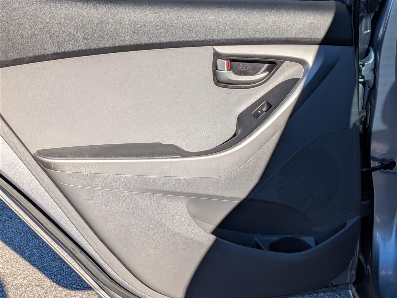 Hyundai Elantra  2015