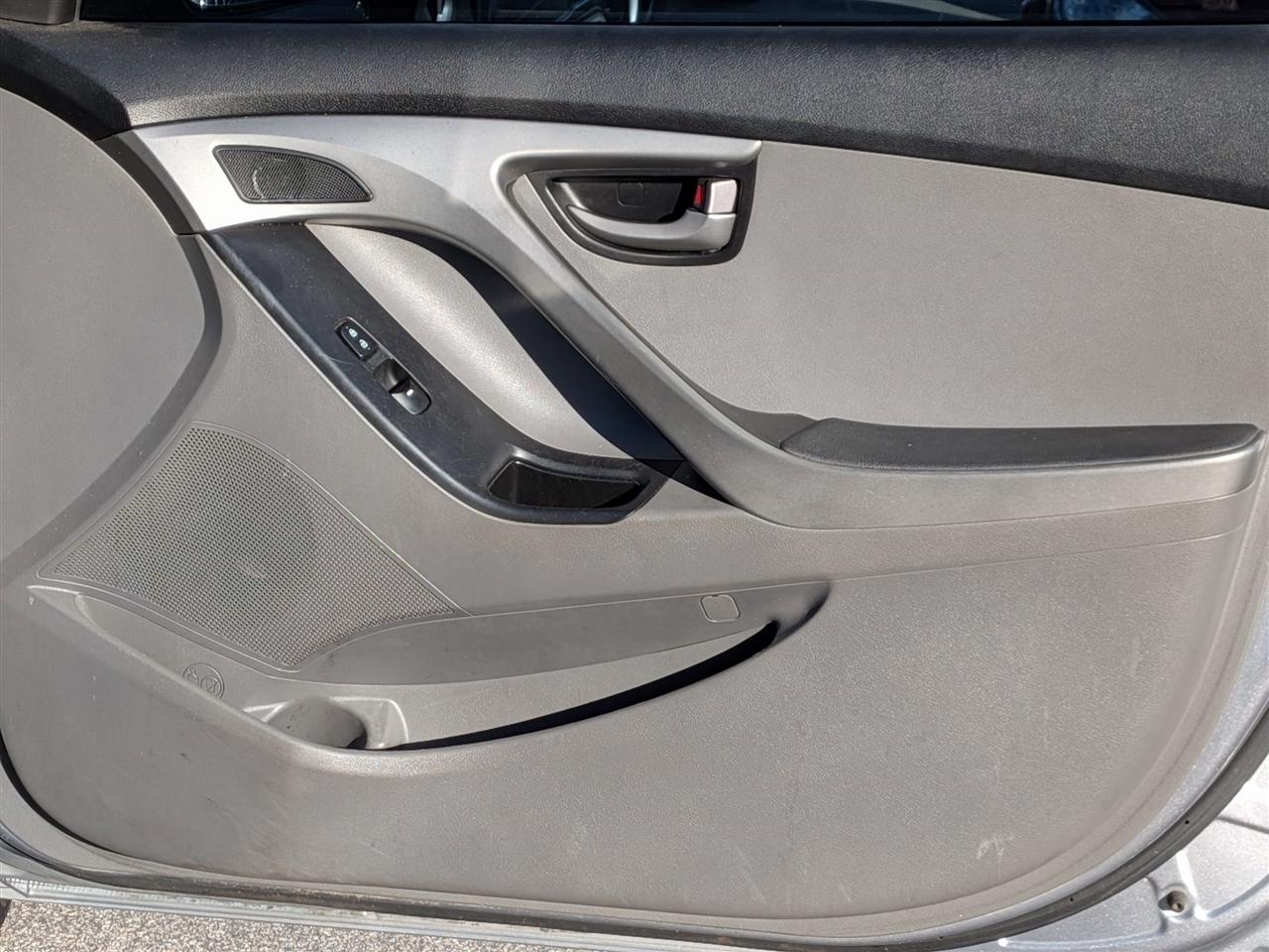 Hyundai Elantra  2015