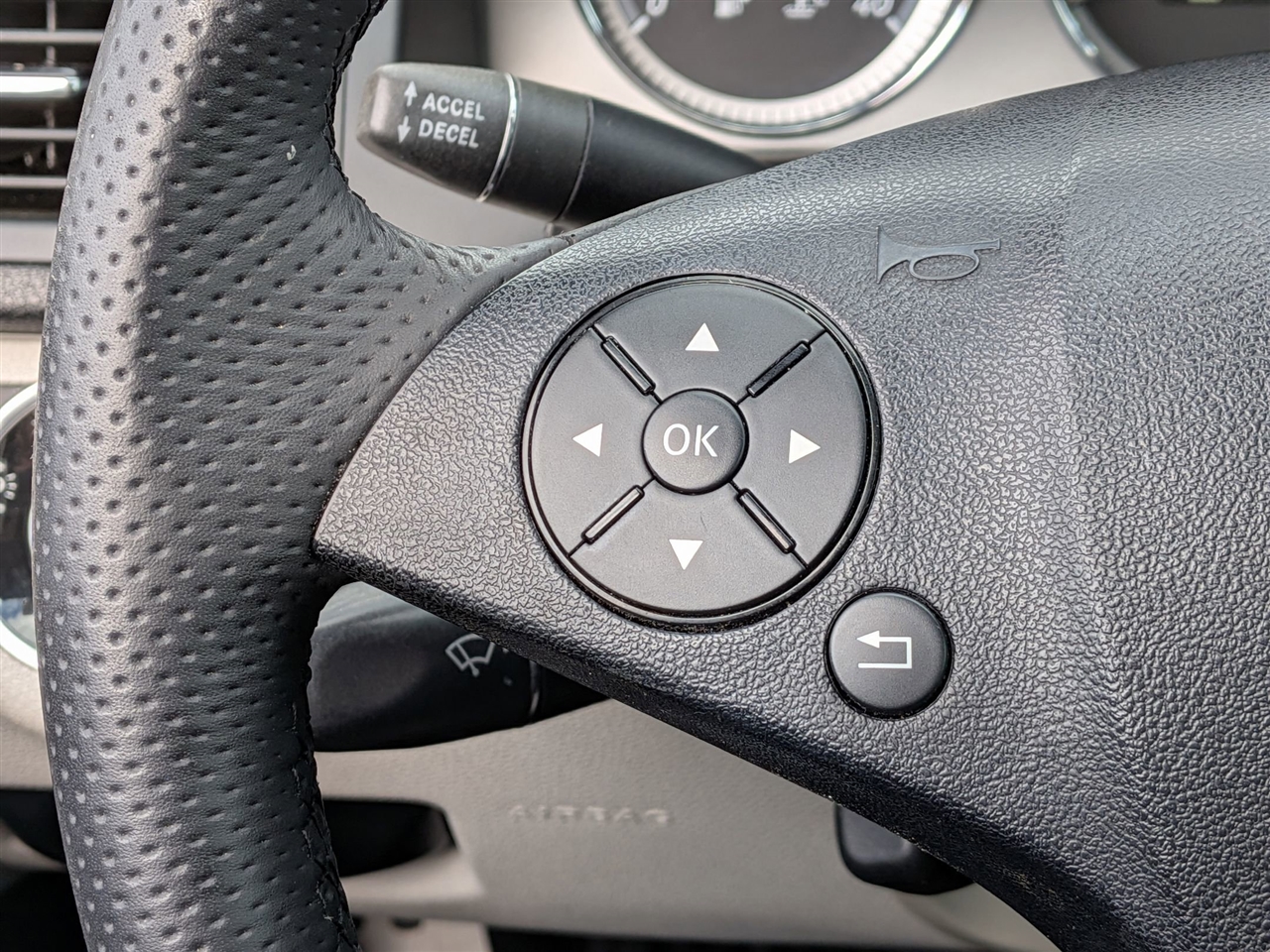 Mercedes-Benz C-Class  2011