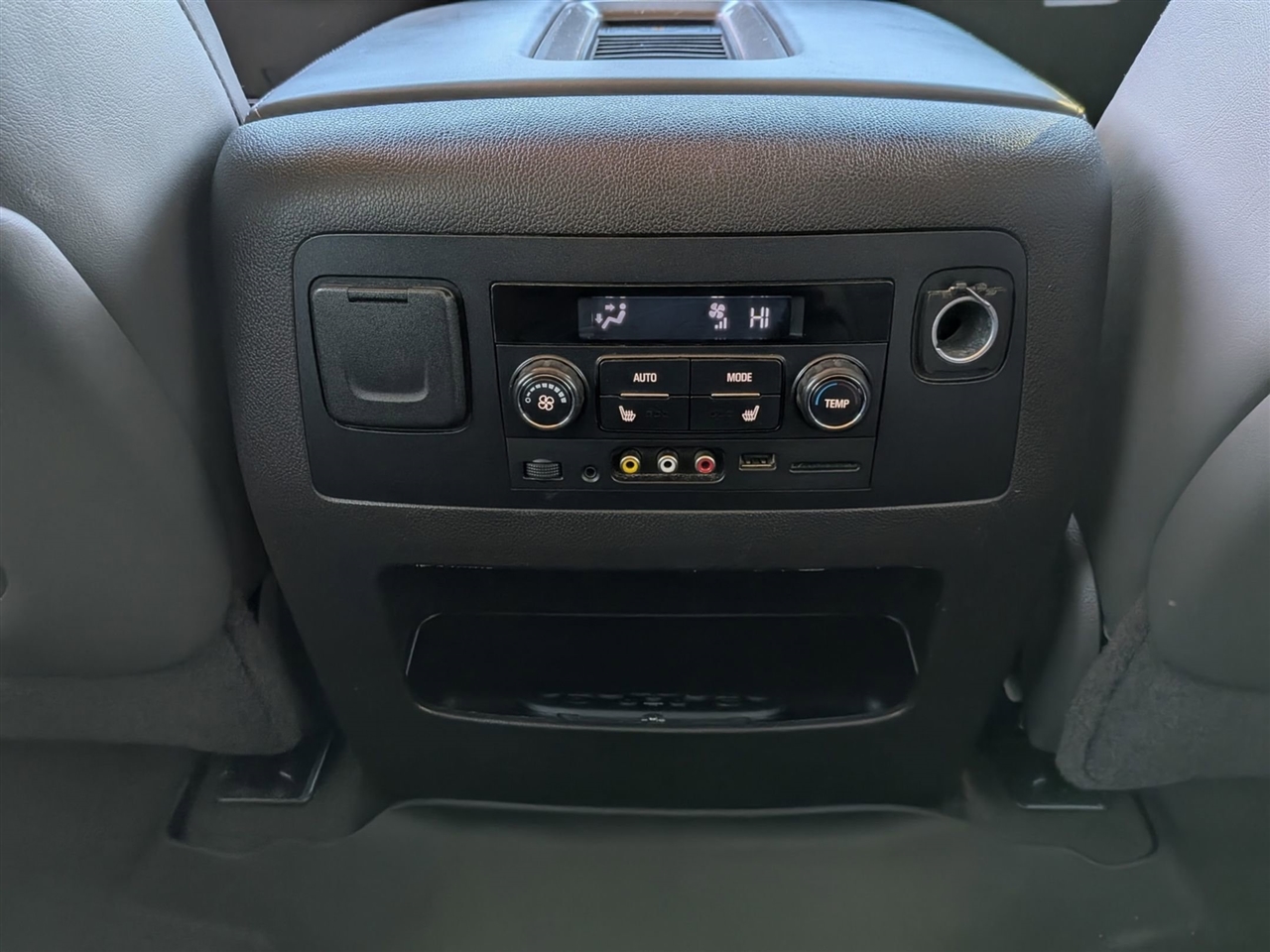 GMC Yukon XL Denali 2016