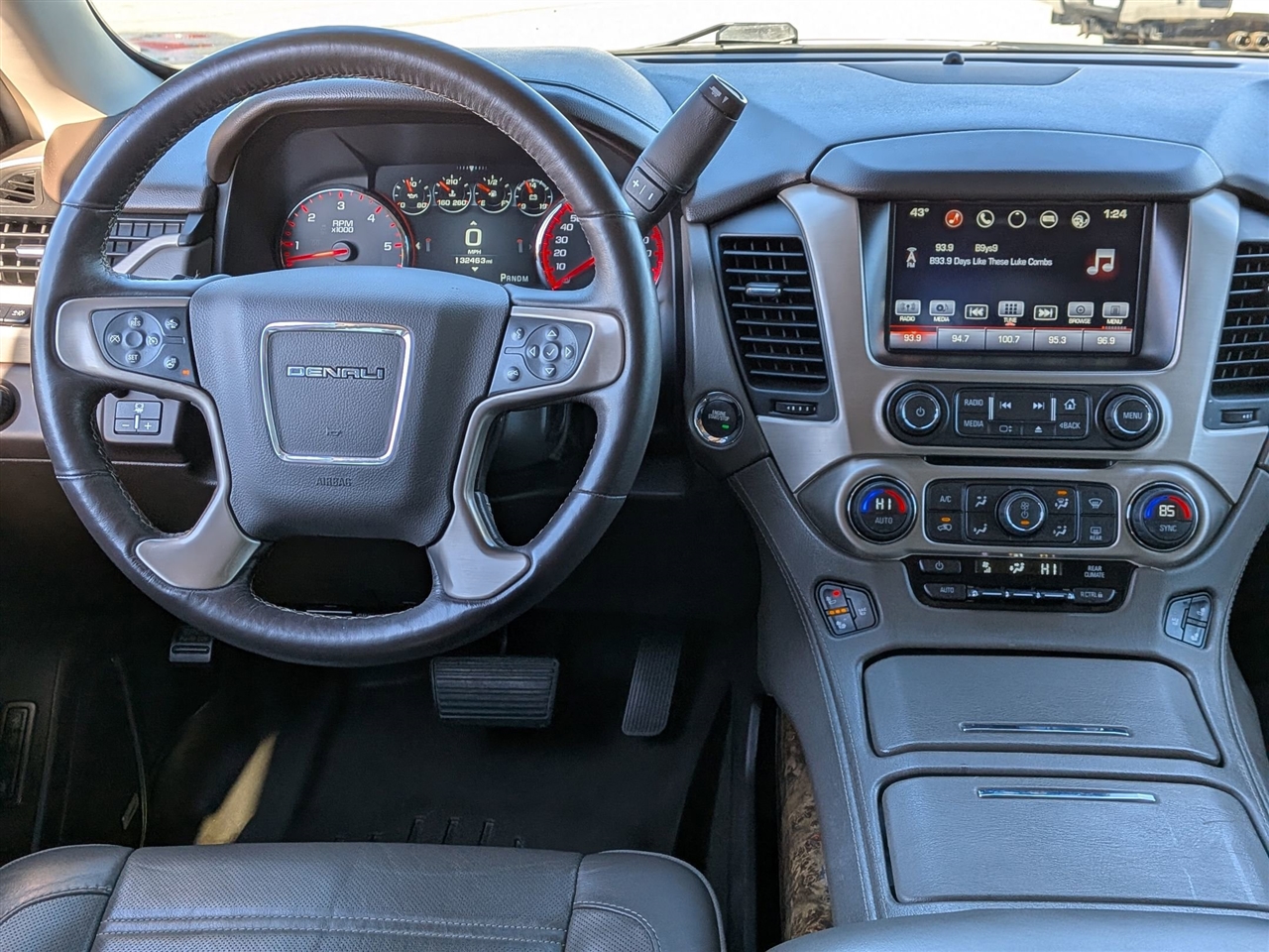 GMC Yukon XL Denali 2016