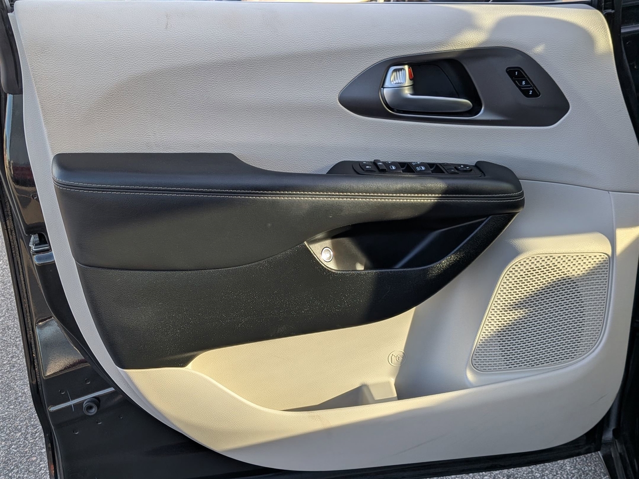 Chrysler Pacifica  2023