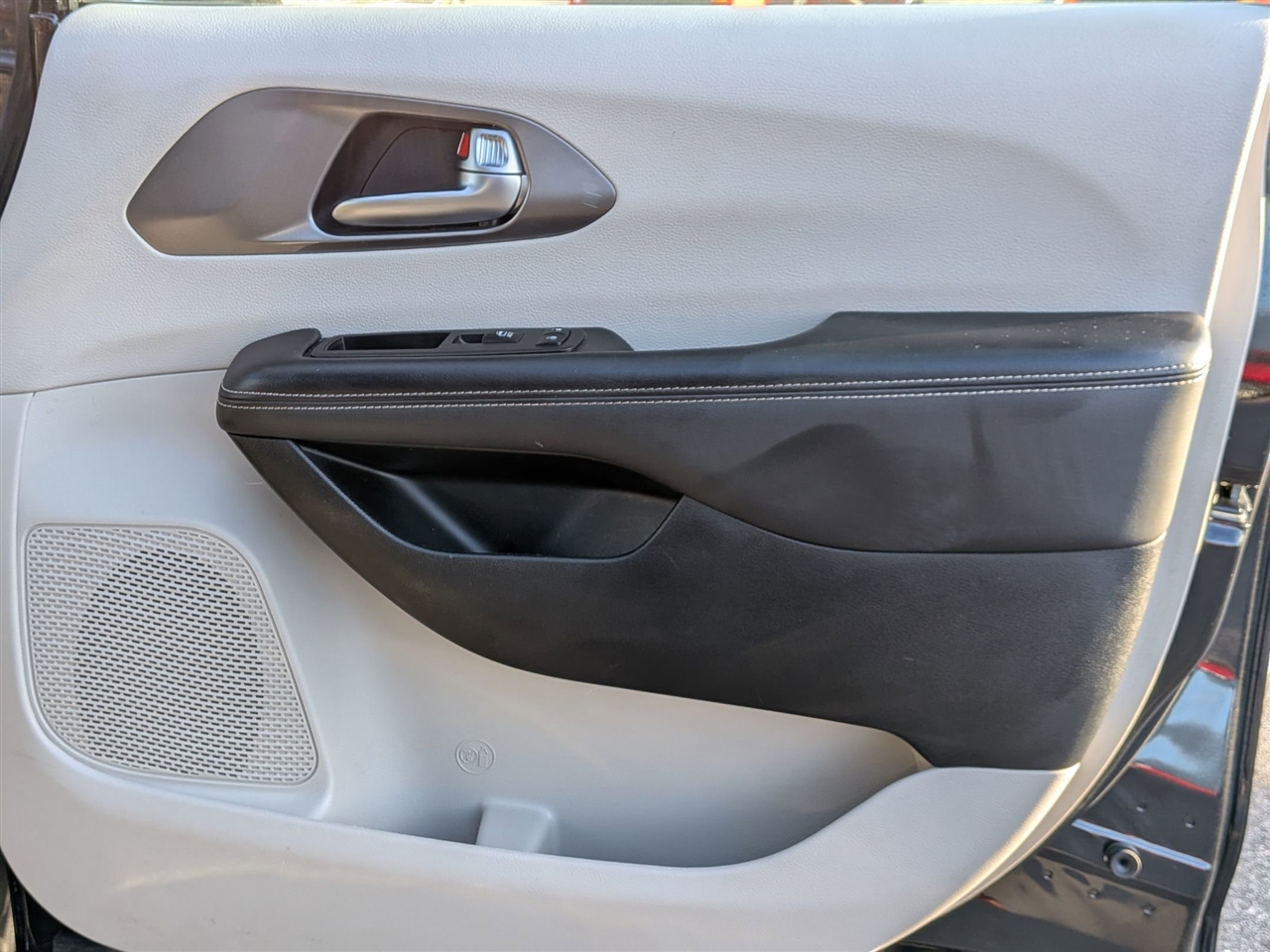 Chrysler Pacifica  2023