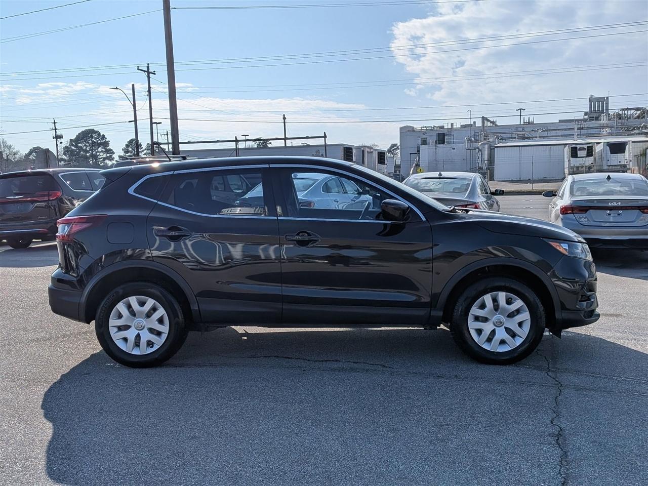 Nissan Rogue Sport  2020