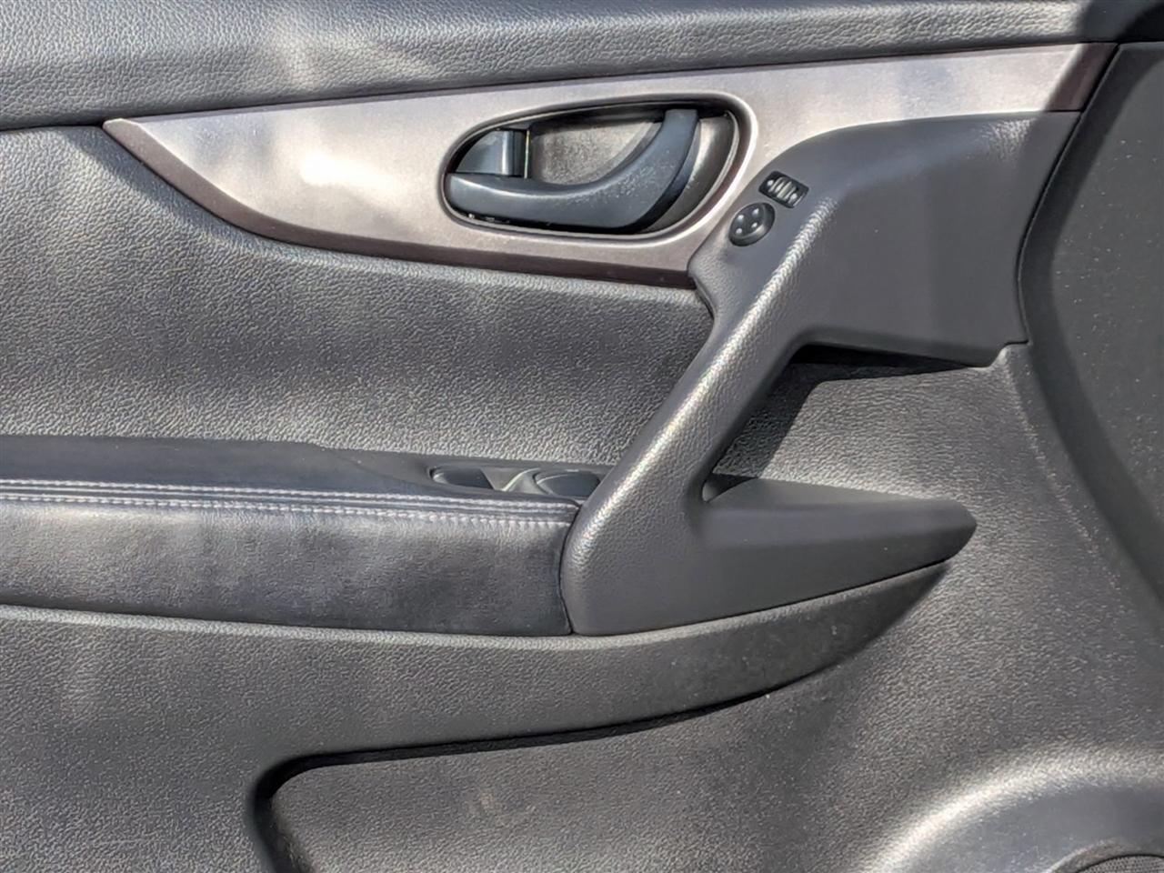 Nissan Rogue Sport  2020