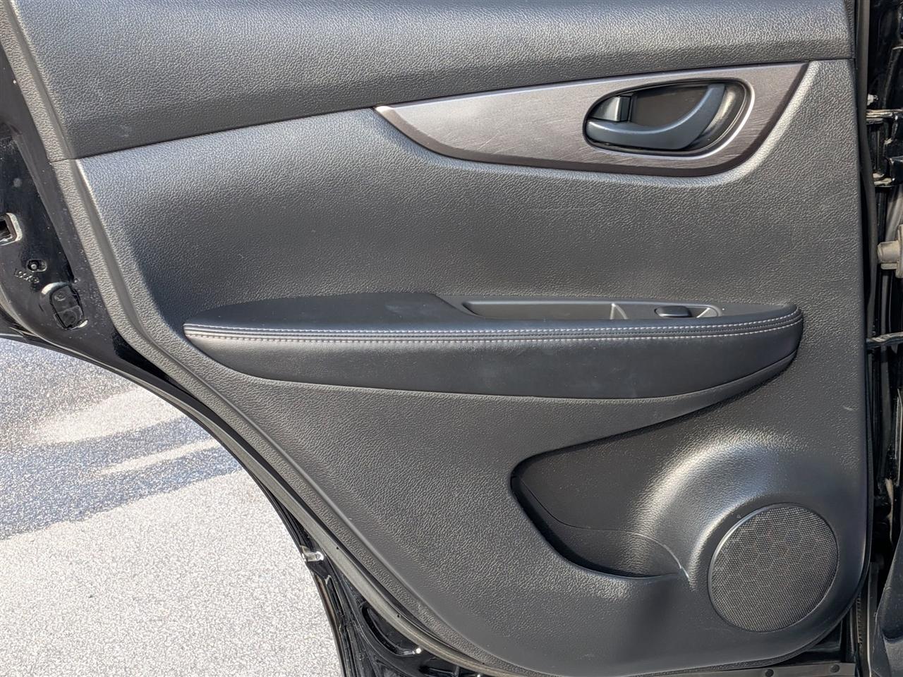 Nissan Rogue Sport  2020