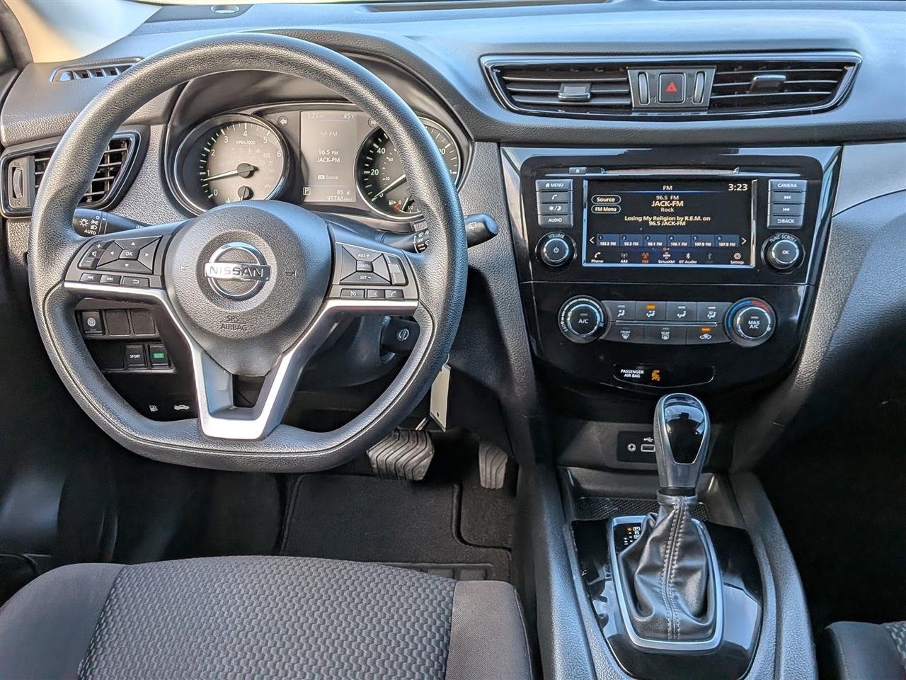 Nissan Rogue Sport  2020