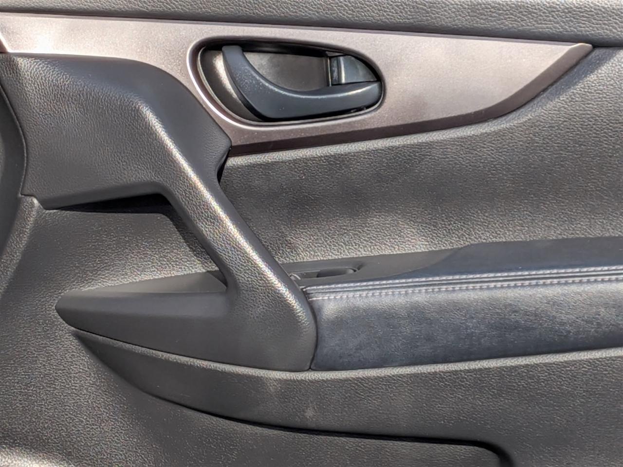 Nissan Rogue Sport  2020