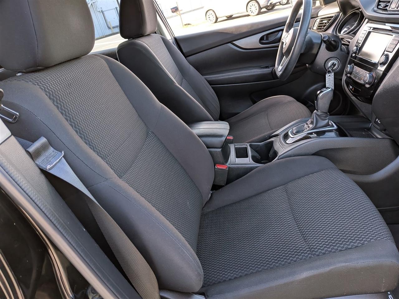 Nissan Rogue Sport  2020