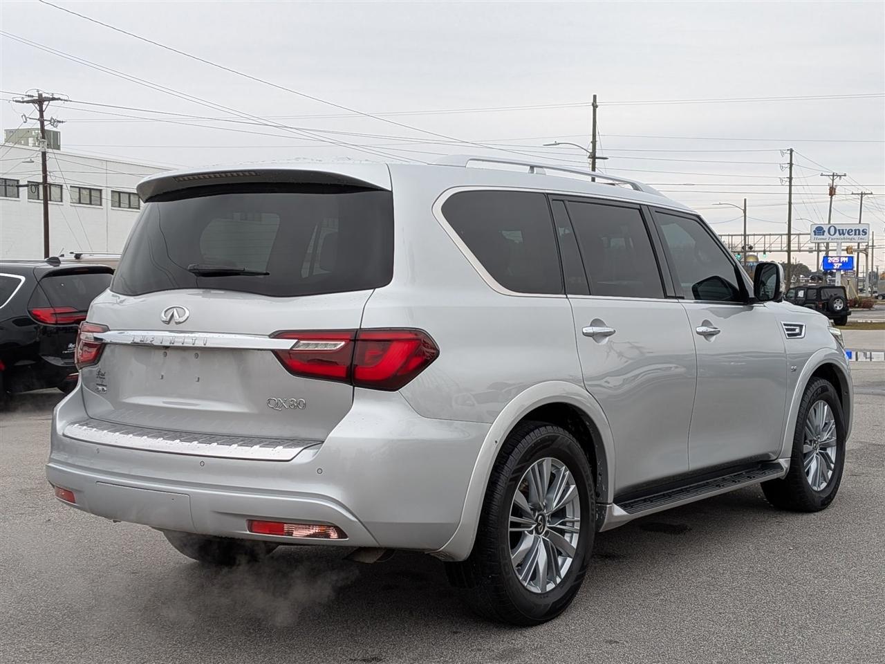 Infiniti QX80  2020